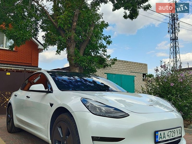 Седан Tesla Model 3 2020 в Миколаєві