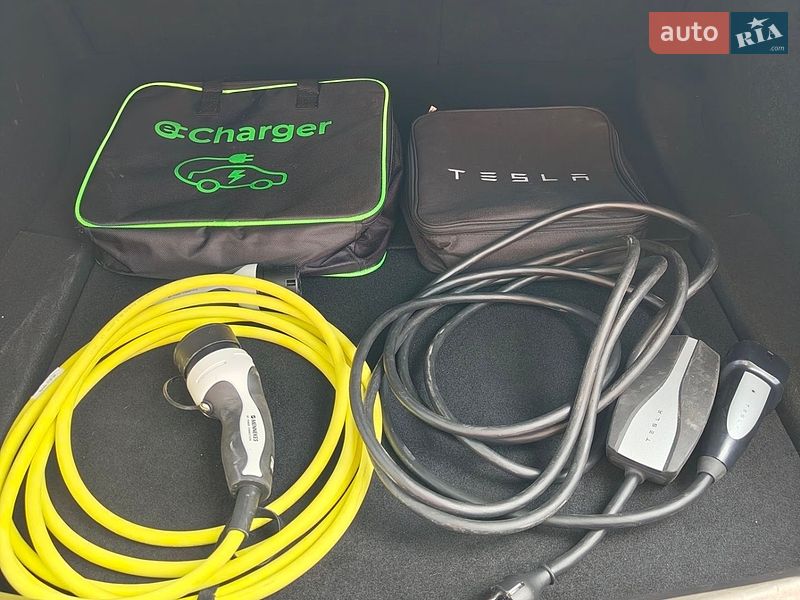 Седан Tesla Model 3 2020 в Миколаєві