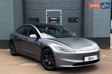 Седан Tesla Model 3 2024 в Киеве