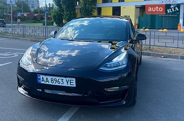 Седан Tesla Model 3 2018 в Києві