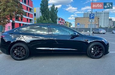 Седан Tesla Model 3 2018 в Киеве