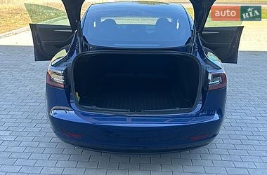 Седан Tesla Model 3 2022 в Ратным