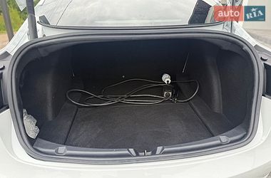 Седан Tesla Model 3 2021 в Яворові