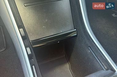 Седан Tesla Model 3 2019 в Виннице
