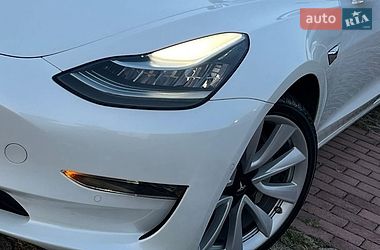 Седан Tesla Model 3 2018 в Киеве