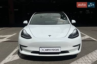 Седан Tesla Model 3 2018 в Києві