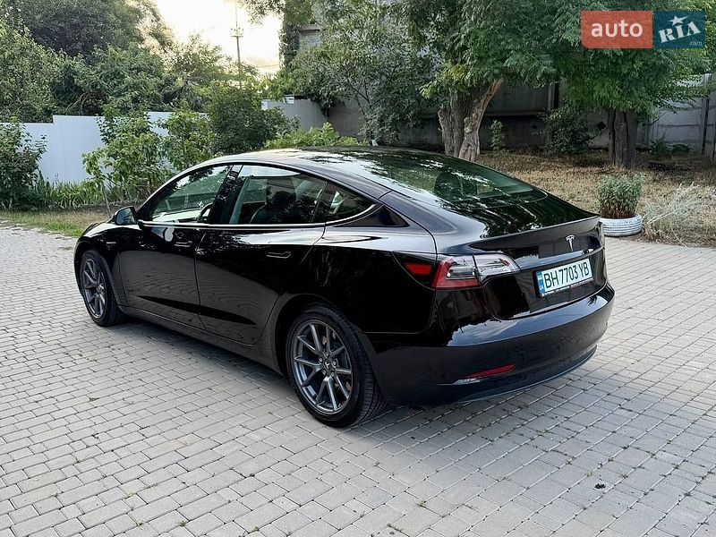 Седан Tesla Model 3 2022 в Одесі