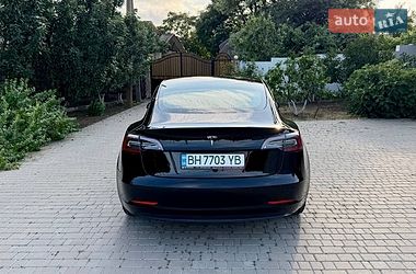 Седан Tesla Model 3 2022 в Одесі