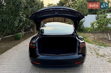 Седан Tesla Model 3 2022 в Одессе