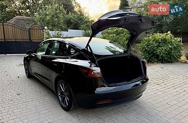 Седан Tesla Model 3 2022 в Одесі