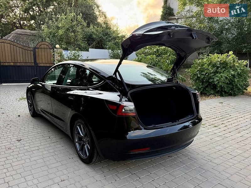 Седан Tesla Model 3 2022 в Одесі