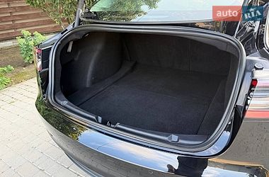 Седан Tesla Model 3 2022 в Одесі