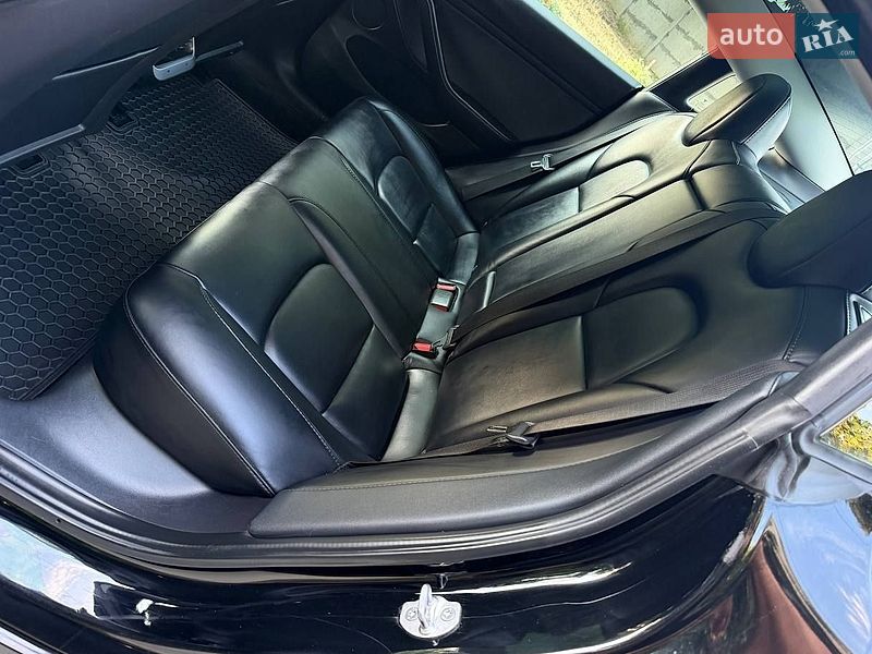 Седан Tesla Model 3 2022 в Одесі