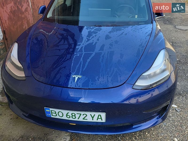 Седан Tesla Model 3 2018 в Тернополі