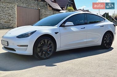 Седан Tesla Model 3 2022 в Києві