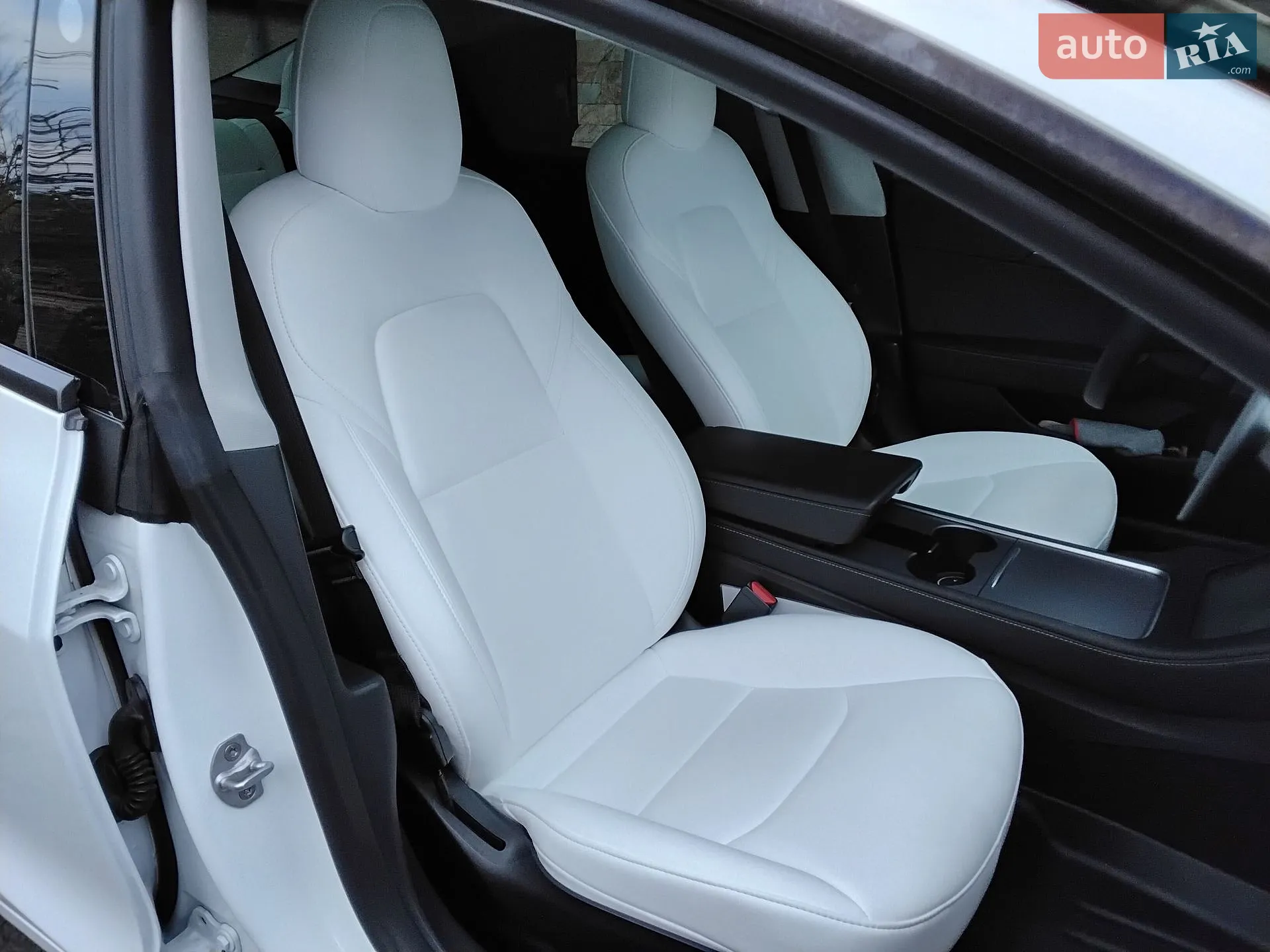 2022 Tesla Model 3 - мініатюра 13