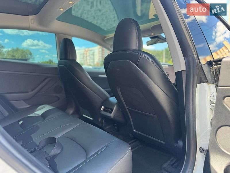 Седан Tesla Model 3 2023 в Черновцах фото 16 Седан Tesla Model 3 2023 в Черновцах