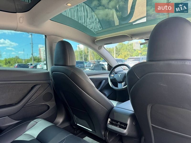 Седан Tesla Model 3 2023 в Черновцах фото 19 Седан Tesla Model 3 2023 в Черновцах