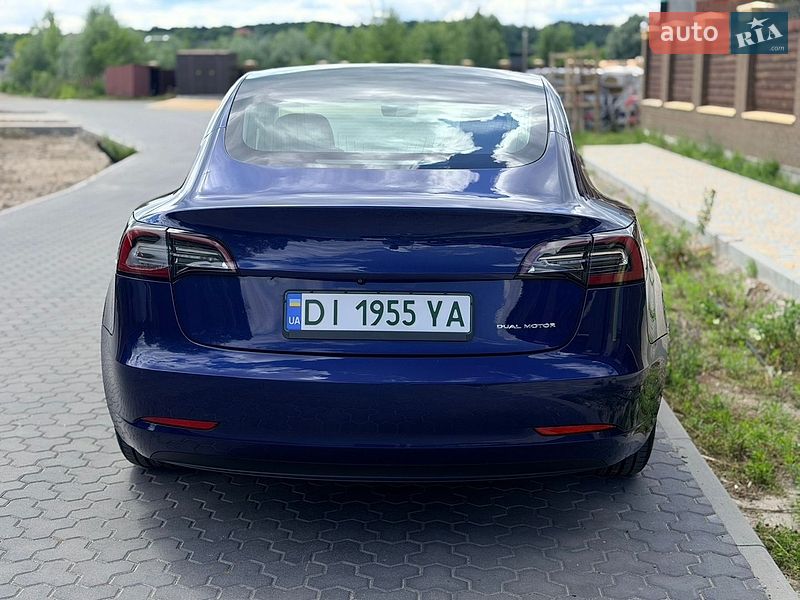 Седан Tesla Model 3 2019 в Киеве