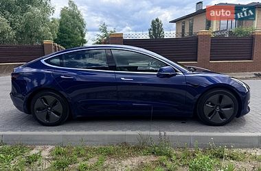 Седан Tesla Model 3 2019 в Киеве
