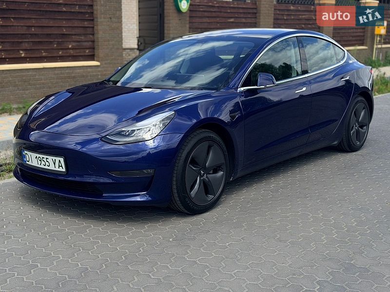 Седан Tesla Model 3 2019 в Киеве