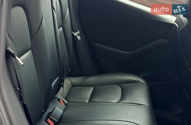 Седан Tesla Model 3 2019 в Киеве