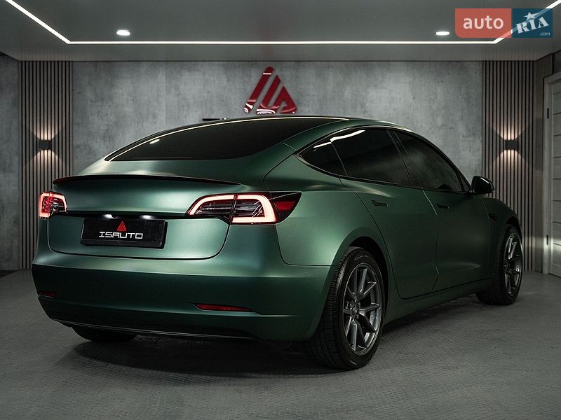 Седан Tesla Model 3 2023 в Одесі
