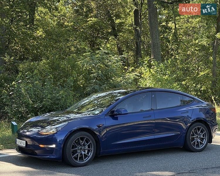 Седан Tesla Model 3 2022 в Борисполі