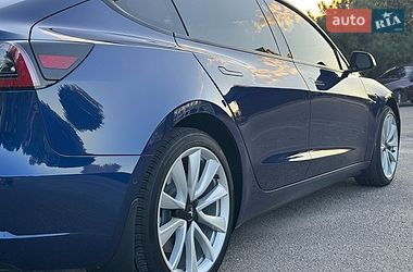 Седан Tesla Model 3 2022 в Кропивницком