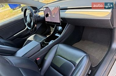 Седан Tesla Model 3 2019 в Киеве