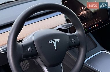 Седан Tesla Model 3 2022 в Львове