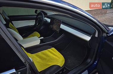 Седан Tesla Model 3 2019 в Рівному