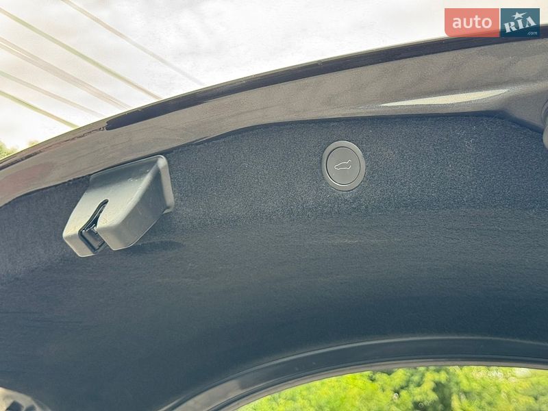Седан Tesla Model 3 2025 в Дубні фото 39 Седан Tesla Model 3 2025 в Дубні