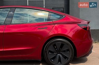 Седан Tesla Model 3 2024 в Киеве