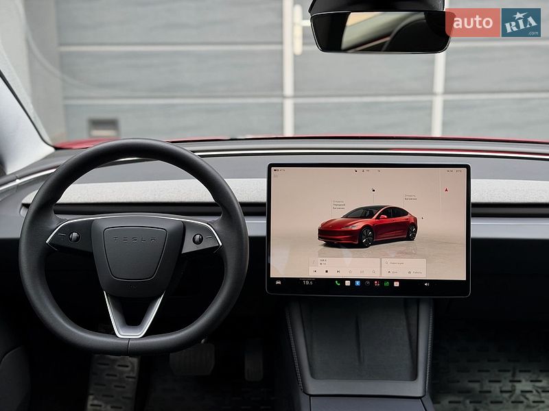 Седан Tesla Model 3 2024 в Киеве