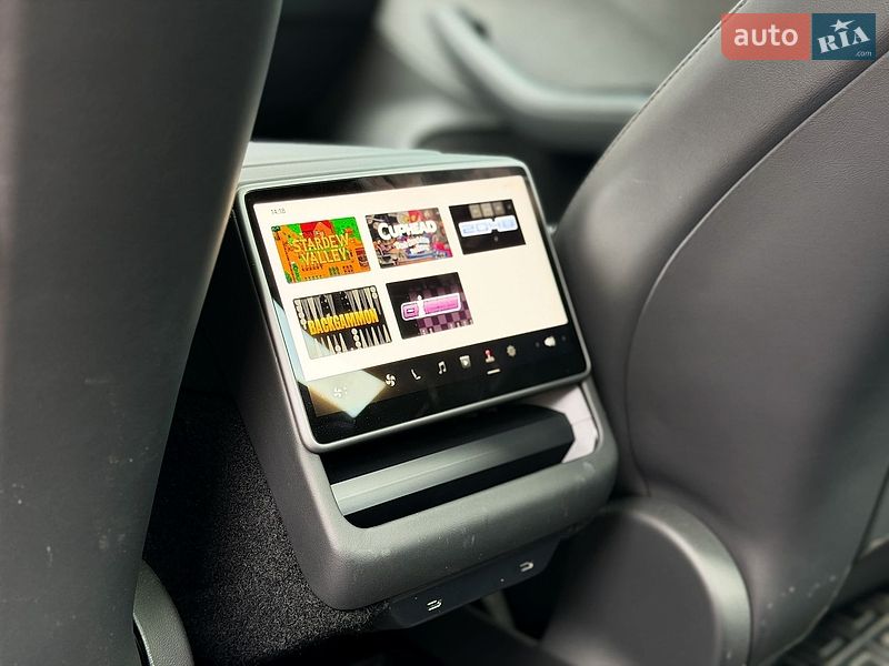 Седан Tesla Model 3 2024 в Киеве