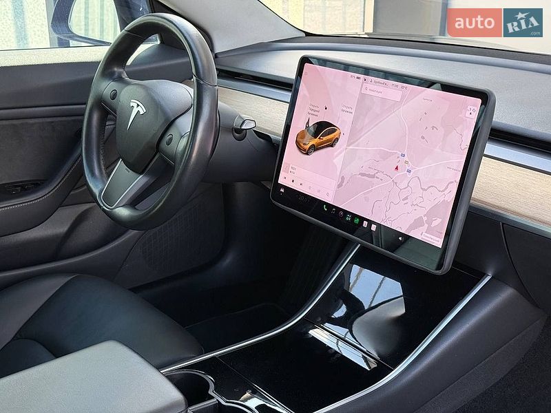 Седан Tesla Model 3 2018 в Киеве