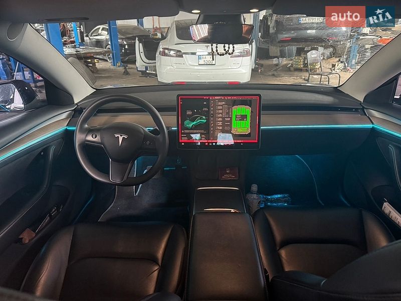 Седан Tesla Model 3 2022 в Києві