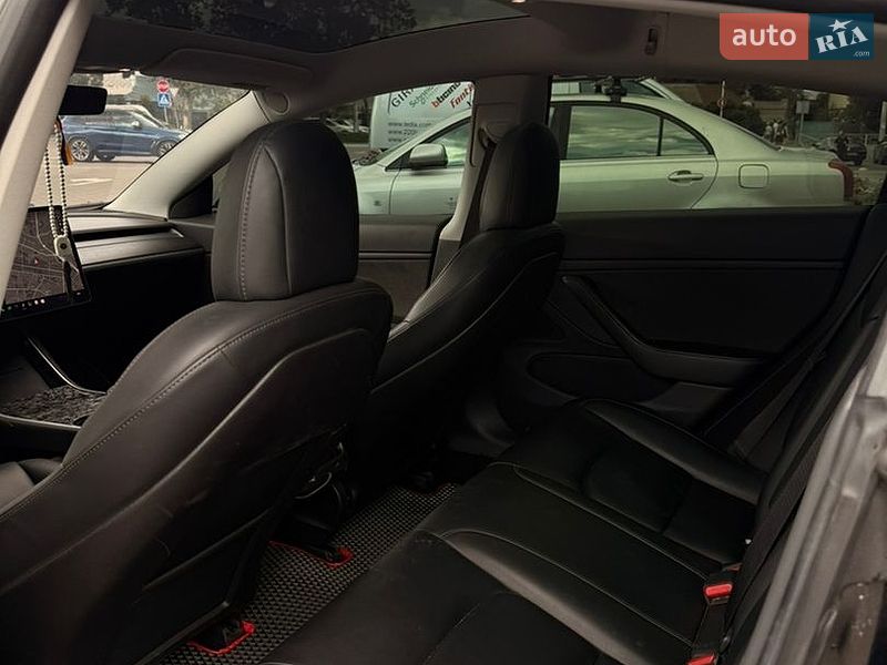 Седан Tesla Model 3 2019 в Одессе