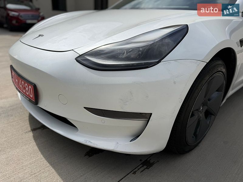 Седан Tesla Model 3 2021 в Луцке