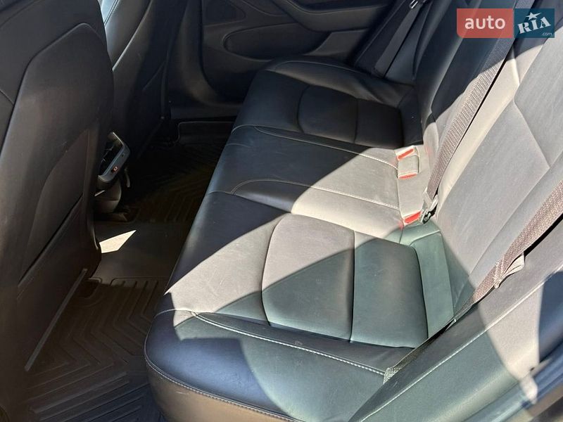 Седан Tesla Model 3 2019 в Харькове
