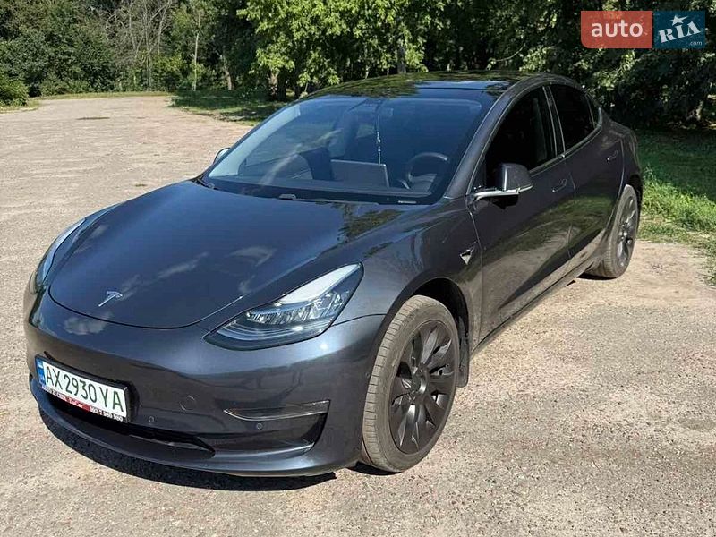 Tesla Model 3 2019