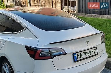 Седан Tesla Model 3 2019 в Киеве
