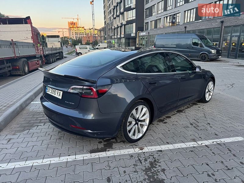 Седан Tesla Model 3 2020 в Хмельницком