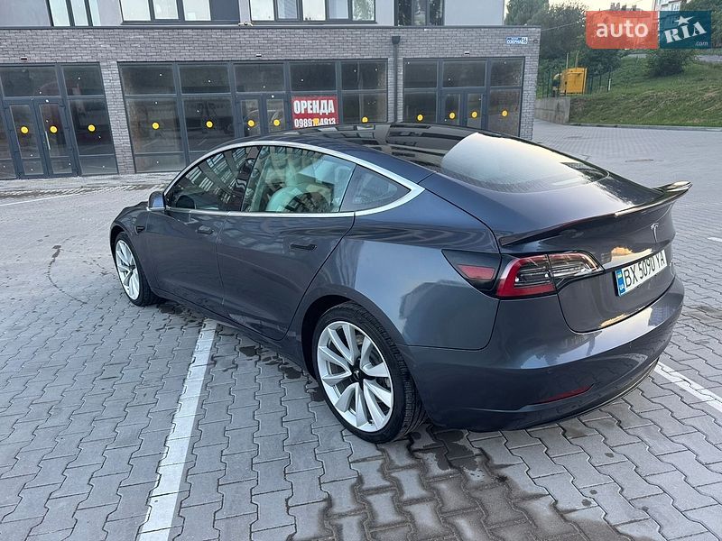 Седан Tesla Model 3 2020 в Хмельницком