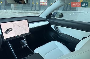 Седан Tesla Model 3 2020 в Хмельницком