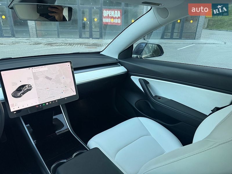 Седан Tesla Model 3 2020 в Хмельницком