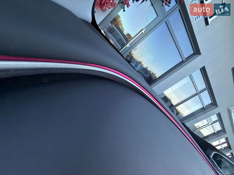 Седан Tesla Model 3 2025 в Черновцах