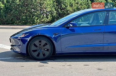 Седан Tesla Model 3 2024 в Києві