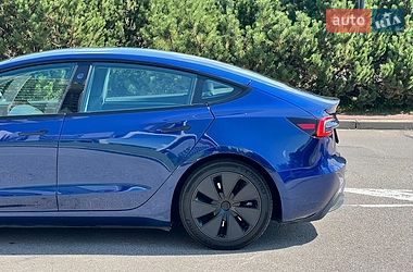 Седан Tesla Model 3 2024 в Києві
